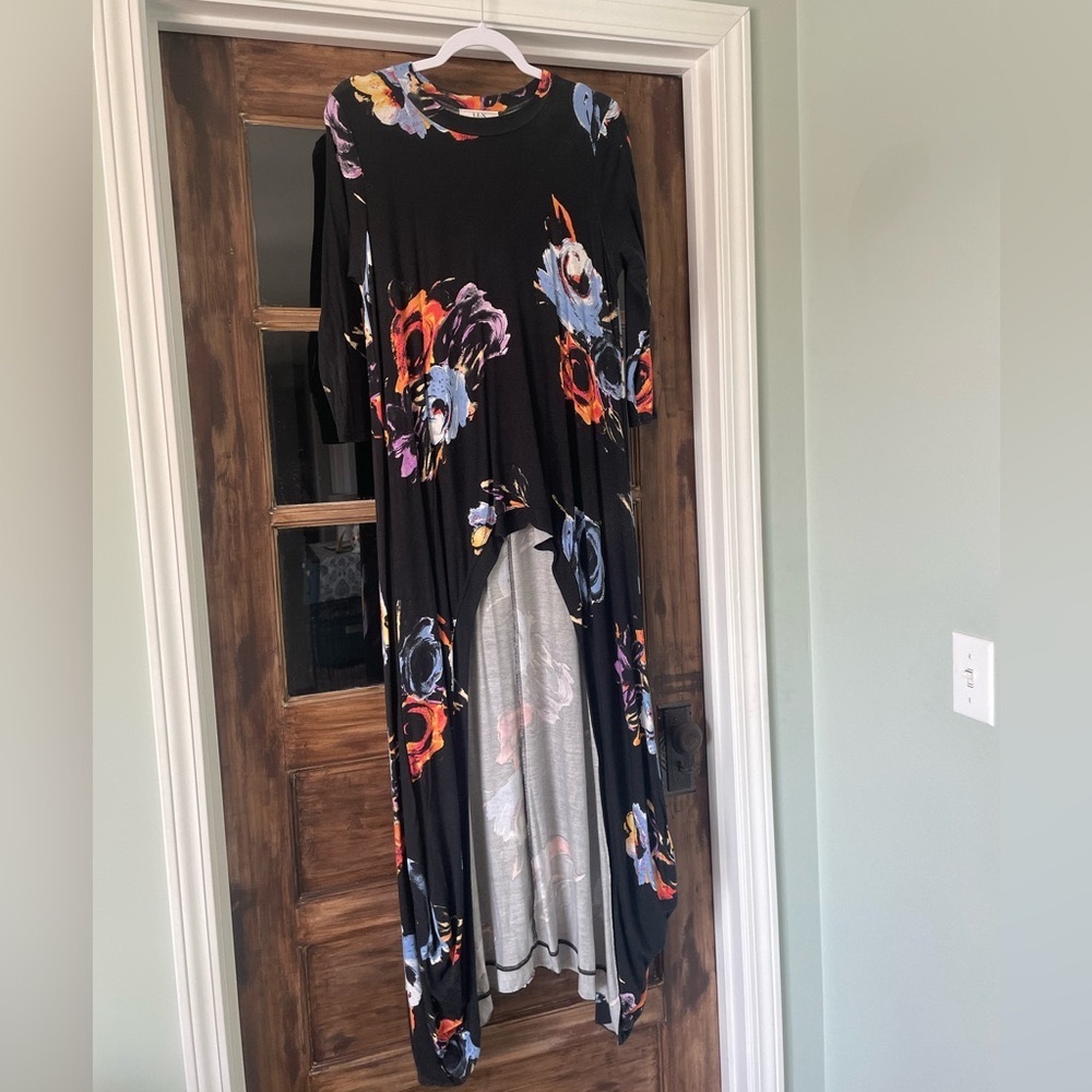 Drastic Hi-Lo hem 3/4 Sleeve Top
